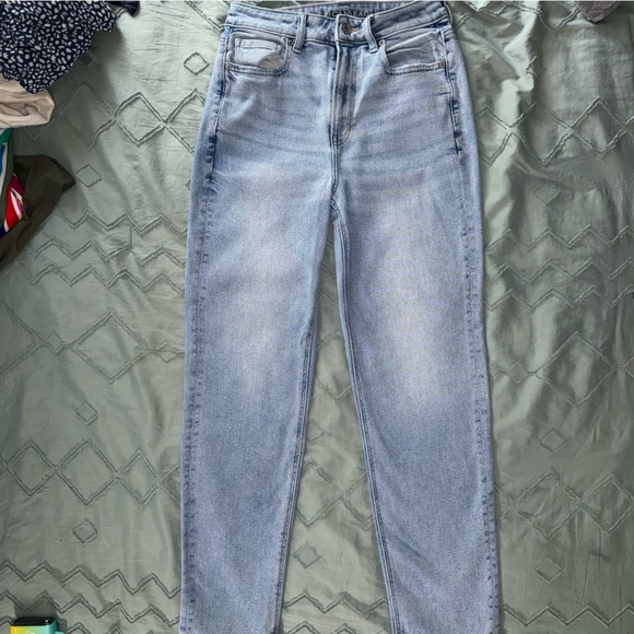 AE Mom Jeans - Picture 1 of 1